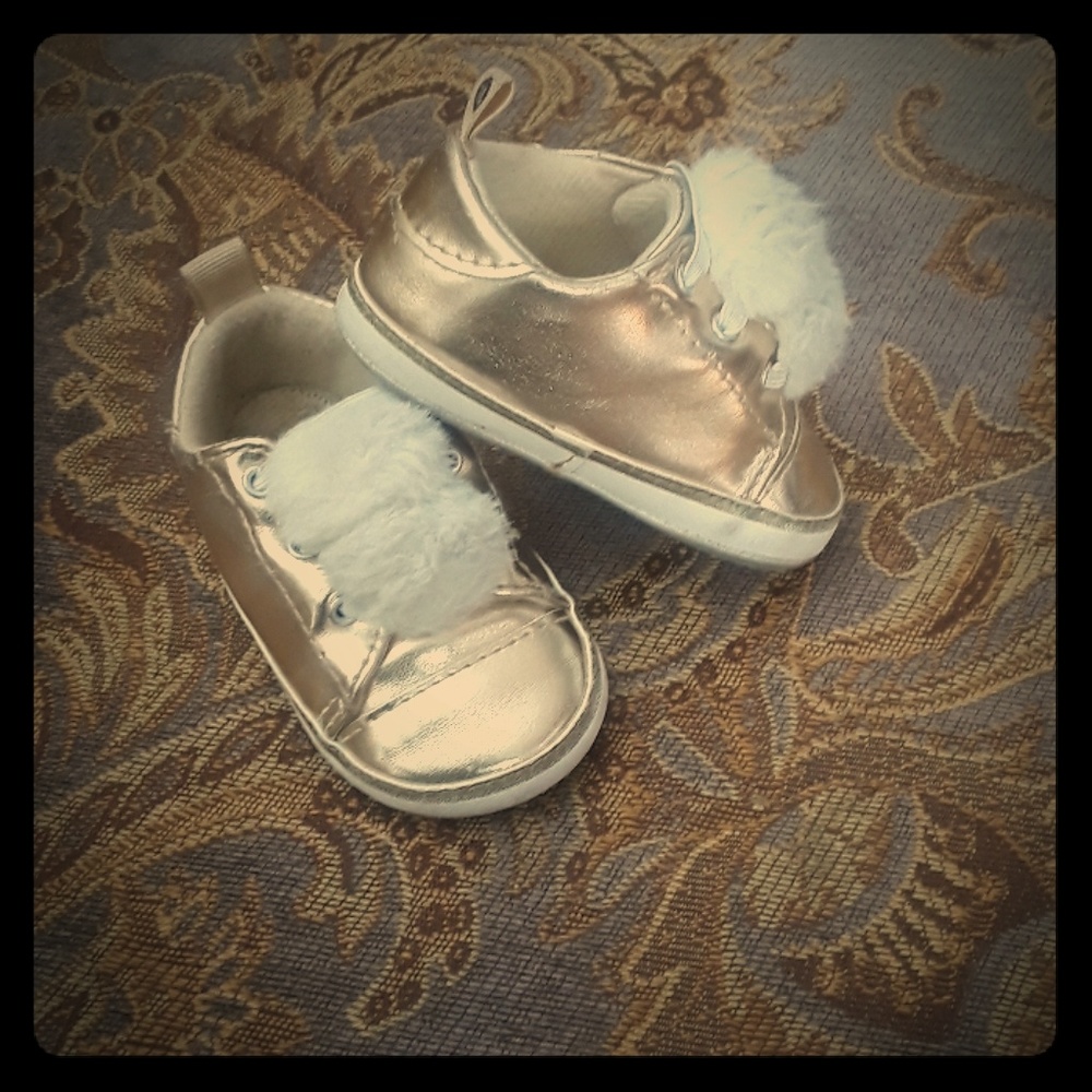 Furry Front Golden Infant Girl Shoes